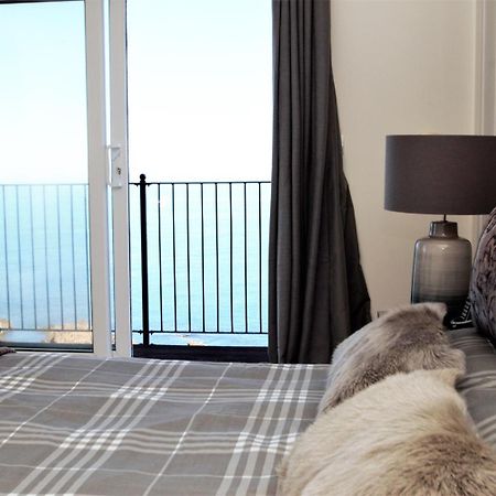 Ocean Breeze Villa Ilfracombe Bagian luar foto