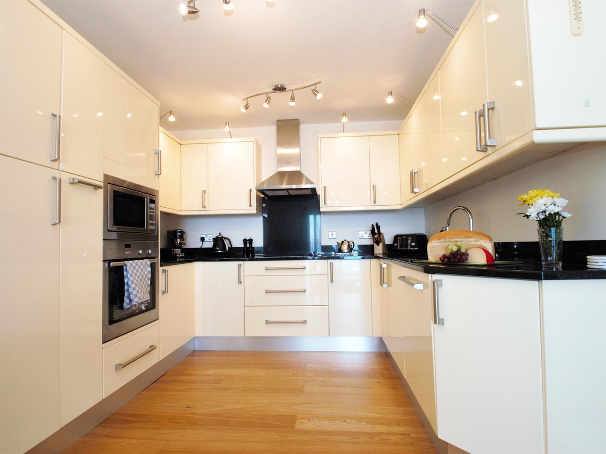 Ocean Breeze Villa Ilfracombe Bagian luar foto
